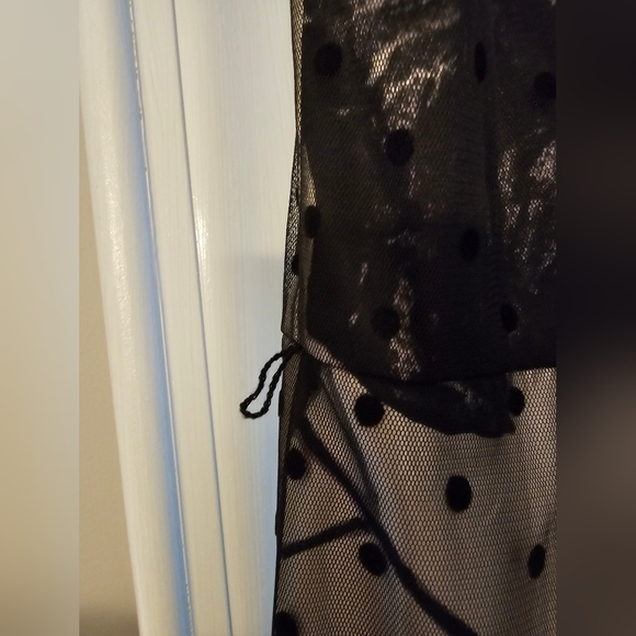 Elija J 12 Mesh Overlay Dress - Picture 6 of 8